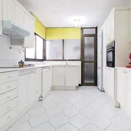 Albareda Canteras Apartment