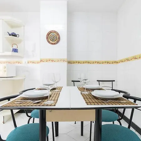 Albareda Canteras Apartment